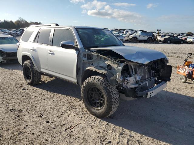 Photo 4 from auction – 2021 TOYOTA 4RUNNER SR with VIN JTEMU5JR7M5895281