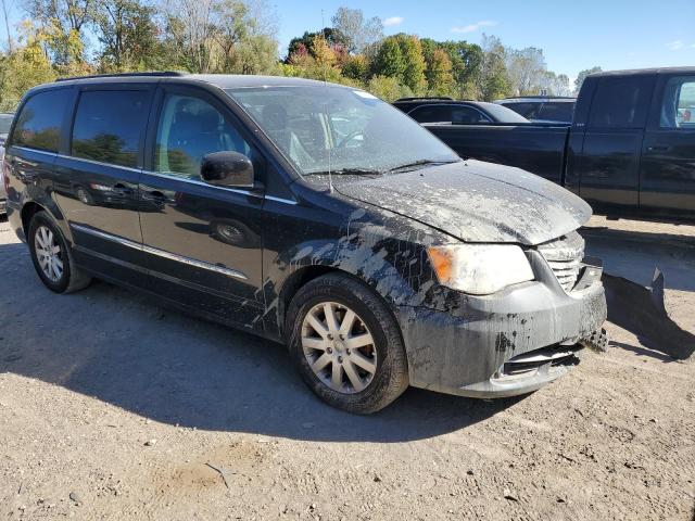 Photo 4 from auction – 2014 CHRYSLER TOWN & COU with VIN 2C4RC1BG3ER218459