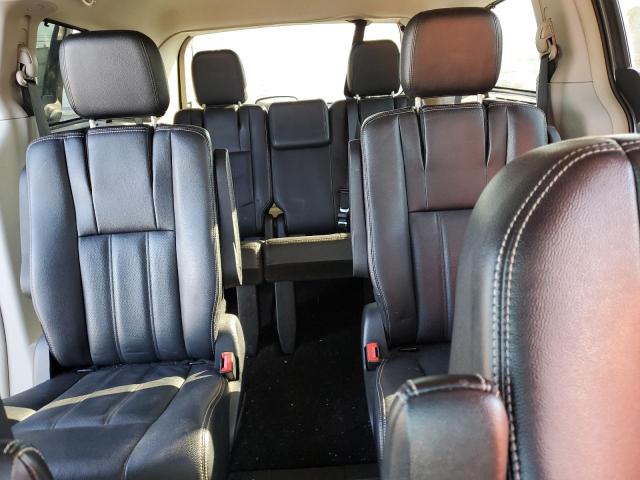 Photo 10 from auction – 2015 CHRYSLER TOWN & COU with VIN 2C4RC1CG5FR727534