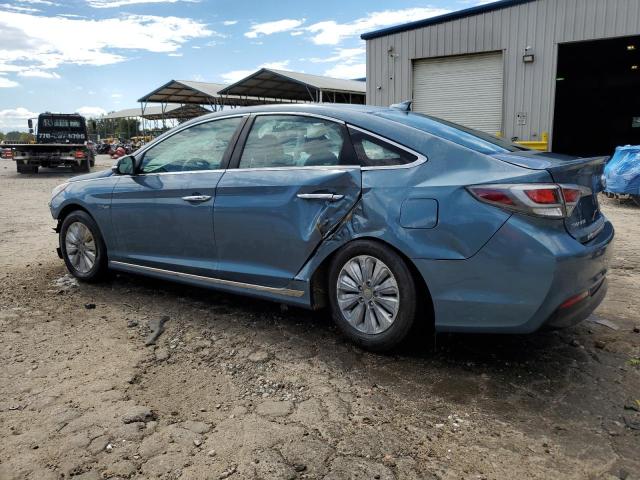 Photo 2 from auction – 2016 HYUNDAI SONATA HYB with VIN KMHE24L17GA015428