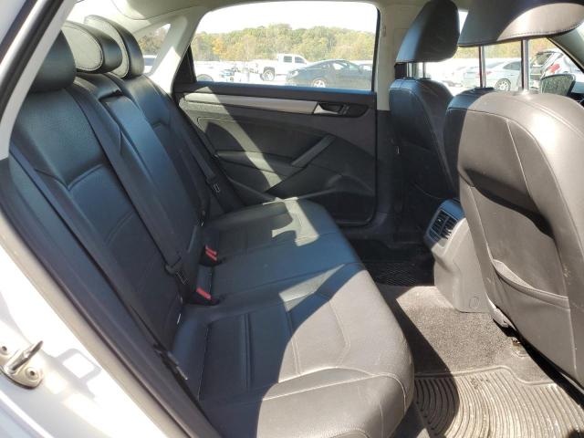 Photo 10 from auction – 2015 VOLKSWAGEN PASSAT SE with VIN 1VWBS7A35FC011276