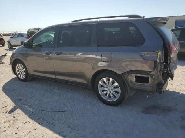 Photo 2 from auction – 2012 TOYOTA SIENNA XLE with VIN 5TDYK3DCXCS198042