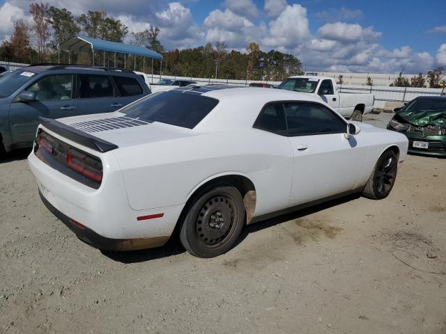 Photo 3 from auction – 2017 DODGE CHALLENGER with VIN 2C3CDZAG4HH531764