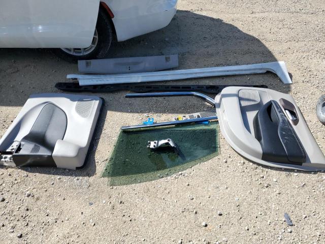 Photo 13 from auction – 2020 CHRYSLER VOYAGER LX with VIN 2C4RC1DG3LR195775