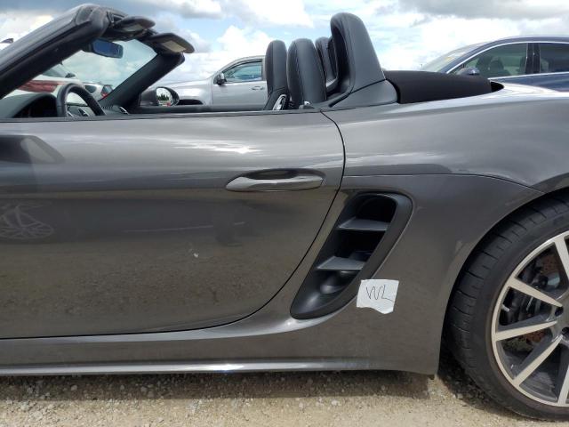Photo 12 from auction – 2021 PORSCHE BOXSTER BA with VIN WP0CA2A83MS210421