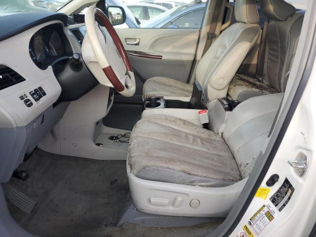 Photo 7 from auction – 2011 TOYOTA SIENNA XLE with VIN 5TDYK3DC8BS153275