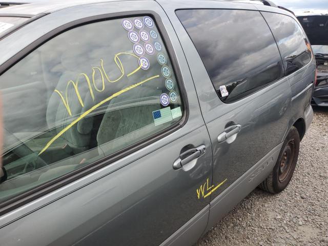 Photo 13 from auction – 2000 TOYOTA SIENNA LE with VIN 4T3ZF13C6YU258905