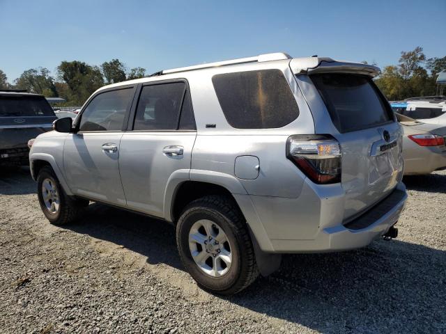 Photo 2 from auction – 2016 TOYOTA 4RUNNER SR with VIN JTEBU5JR1G5300002