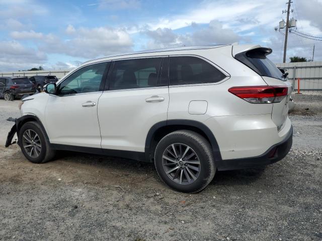 Photo 2 from auction – 2019 TOYOTA HIGHLANDER with VIN 5TDKZRFH7KS342206