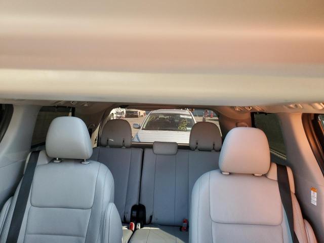 Photo 10 from auction – 2015 TOYOTA SIENNA XLE with VIN 5TDYK3DC2FS576293