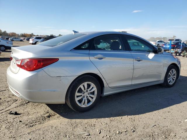 Photo 3 from auction – 2013 HYUNDAI SONATA GLS with VIN 5NPEB4AC0DH510034