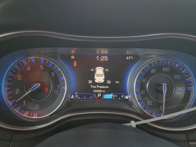 Foto 9 de la subasta – 2015 CHRYSLER 300 LIMITE con VIN 2C3CCAAG4FH792037