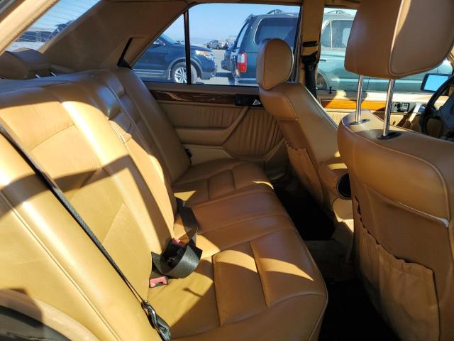Photo 10 from auction – 1992 MERCEDES-BENZ 300 E with VIN WDBEA30D7NB601357