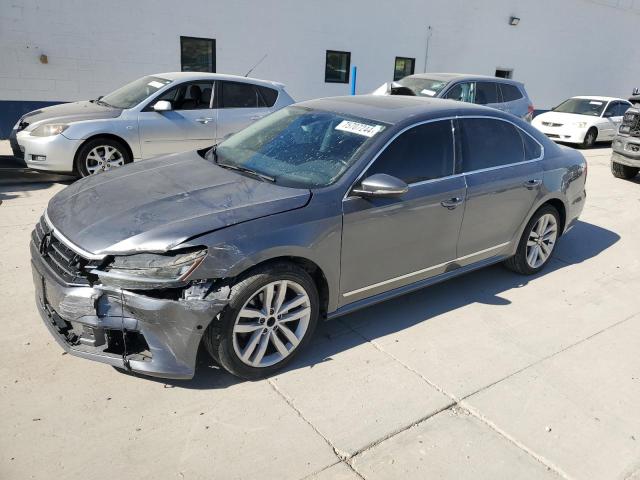 VOLKSWAGEN PASSAT SEL 2017 with VIN 1VWCT7A32HC065056 - Photo from auction