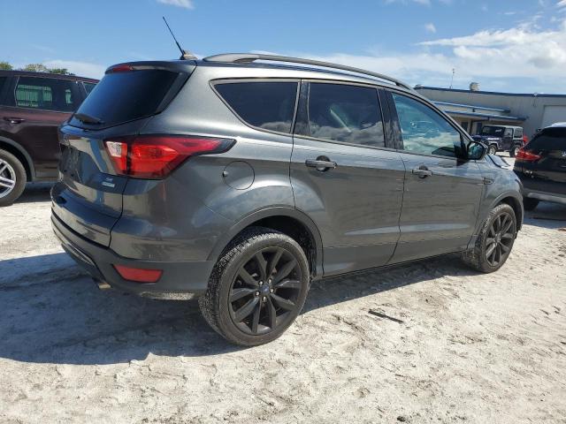 Photo 3 from auction – 2019 FORD ESCAPE SE with VIN 1FMCU0GD0KUB29471