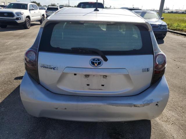 Photo 6 from auction – 2014 TOYOTA PRIUS C with VIN JTDKDTB3XE1069320