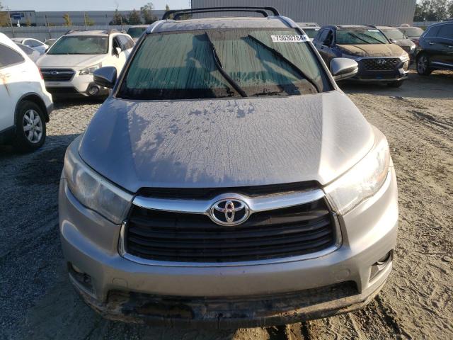 Photo 5 from auction – 2015 TOYOTA HIGHLANDER with VIN 5TDJKRFHXFS218176