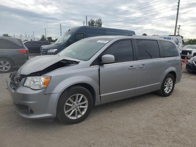 DODGE GRAND CARA 2018 with VIN 2C4RDGCG8JR216232 - Photo from auction