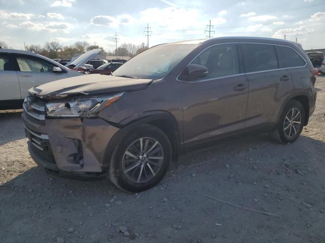 TOYOTA HIGHLANDER 2017 with VIN 5TDJZRFH5HS438033 - Photo from auction