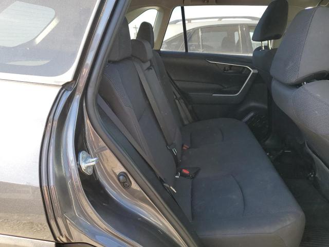 Photo 11 from auction – 2020 TOYOTA RAV4 LE with VIN JTMF1RFV5LD067317