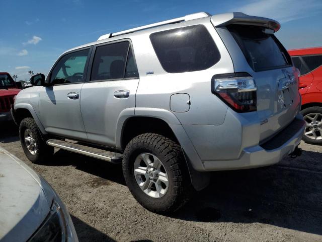 Photo 2 from auction – 2016 TOYOTA 4RUNNER SR with VIN JTEBU5JR2G5362475