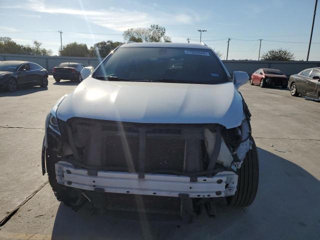 Photo 5 from auction – 2019 CADILLAC XT5 with VIN 1GYKNARS8KZ107889