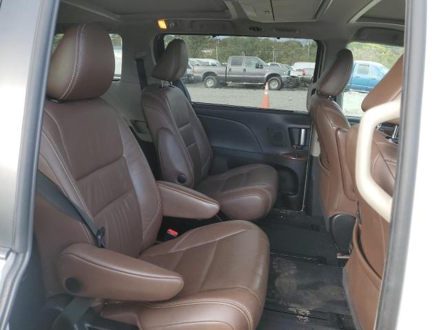 Photo 11 from auction – 2016 TOYOTA SIENNA XLE with VIN 5TDDK3DC5GS137654