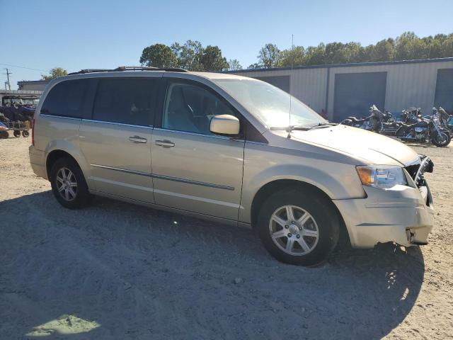 Photo 4 from auction – 2010 CHRYSLER TOWN & COU with VIN 2A4RR5D16AR193723