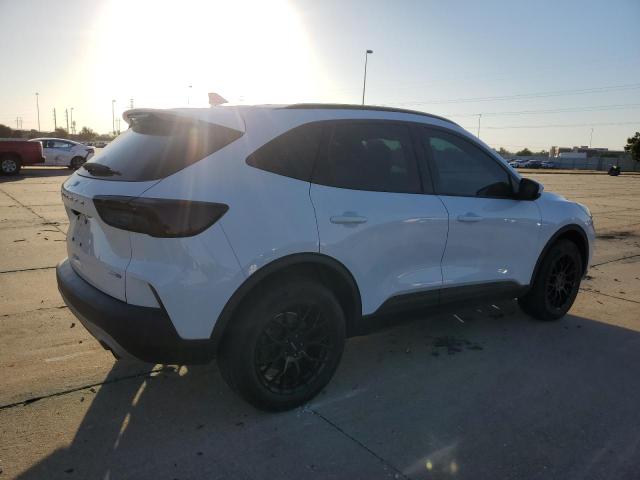 Photo 3 from auction – 2020 FORD ESCAPE SEL with VIN 1FMCU9H67LUA32550