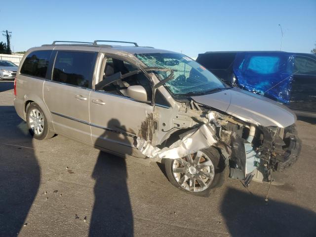 Photo 4 from auction – 2015 CHRYSLER TOWN & COU with VIN 2C4RC1BG6FR696747