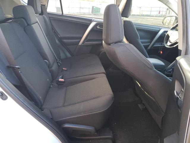 Photo 11 from auction – 2017 TOYOTA RAV4 XLE with VIN JTMRFREV5HD214856