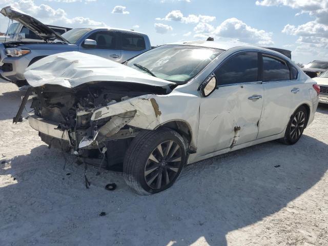 NISSAN ALTIMA 2.5 2017 with VIN 1N4AL3AP8HC111386 - Photo from auction