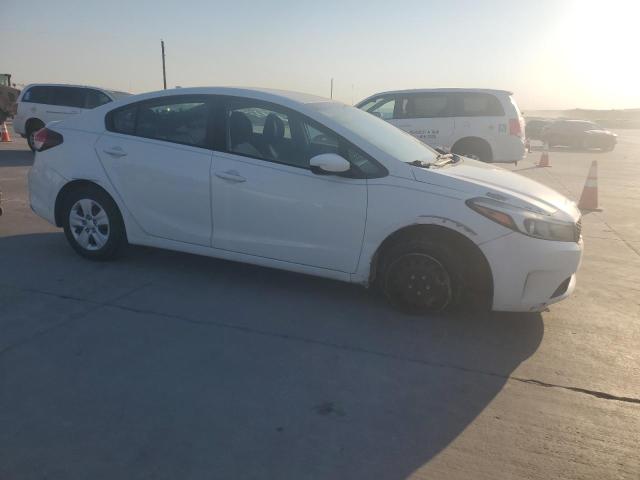 Photo 4 from auction – 2017 KIA FORTE LX with VIN 3KPFK4A75HE006578