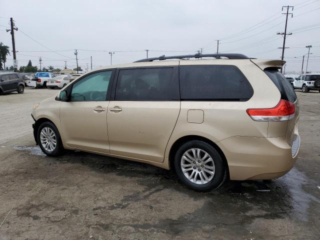 Photo 2 from auction – 2011 TOYOTA SIENNA XLE with VIN 5TDYK3DC7BS134250
