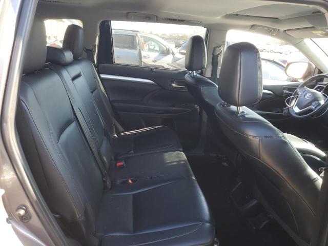 Photo 11 from auction – 2019 TOYOTA HIGHLANDER with VIN 5TDJGRFH7KS061766