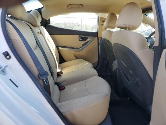 Photo 10 from auction – 2012 HYUNDAI ELANTRA GL with VIN 5NPDH4AE2CH100085