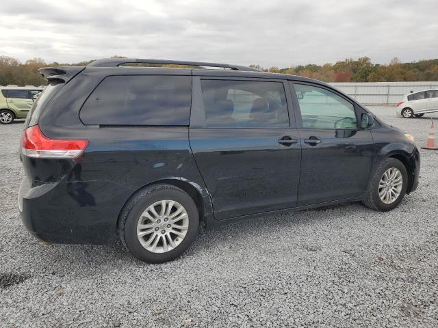 Photo 3 from auction – 2012 TOYOTA SIENNA XLE with VIN 5TDYK3DC4CS197386