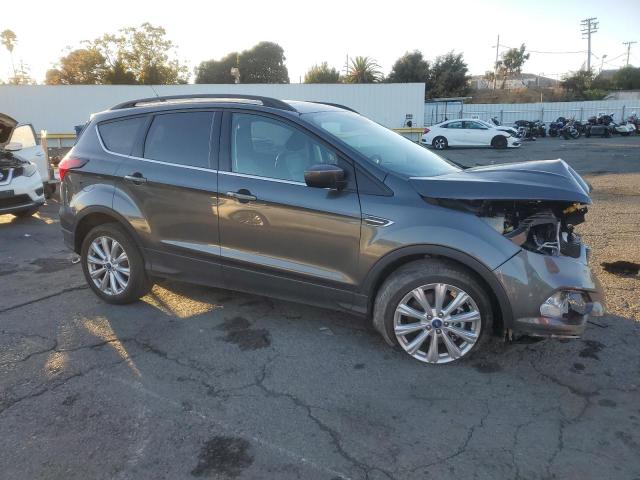 Photo 4 from auction – 2019 FORD ESCAPE SEL with VIN 1FMCU9HD5KUB06089