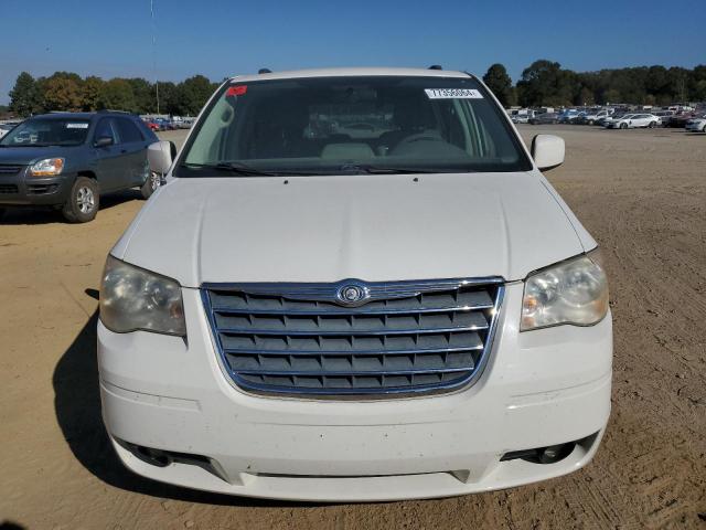 Photo 5 from auction – 2010 CHRYSLER TOWN & COU with VIN 2A4RR5D12AR284732