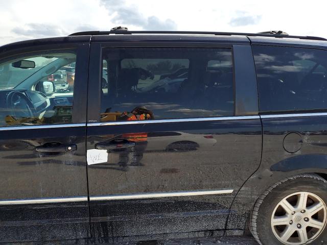 Photo 13 from auction – 2010 CHRYSLER TOWN & COU with VIN 2A4RR8DX4AR361106