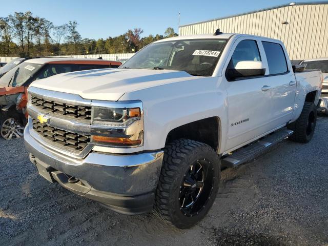 CHEVROLET SILVERADO 2018 with VIN 3GCUKREC5JG192483 - Photo from auction