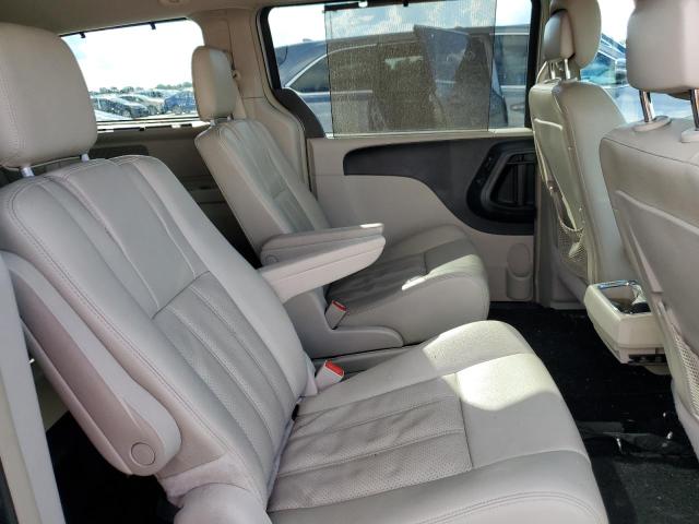 Photo 11 from auction – 2015 CHRYSLER TOWN & COU with VIN 2C4RC1CG2FR753394