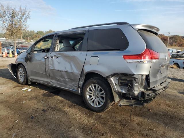 Photo 2 from auction – 2012 TOYOTA SIENNA XLE with VIN 5TDYK3DCXCS180673