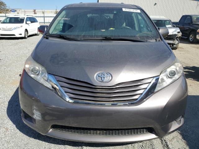Photo 5 from auction – 2017 TOYOTA SIENNA LE with VIN 5TDKZ3DC4HS786821