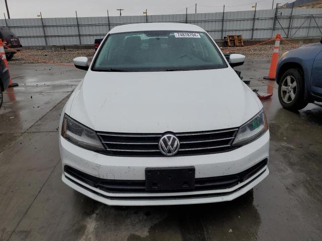 Photo 5 from auction – 2017 VOLKSWAGEN JETTA S with VIN 3VW2B7AJ3HM375258