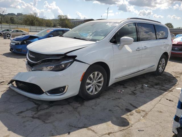 CHRYSLER PACIFICA T 2017 with VIN 2C4RC1BG6HR788055 - Photo from auction
