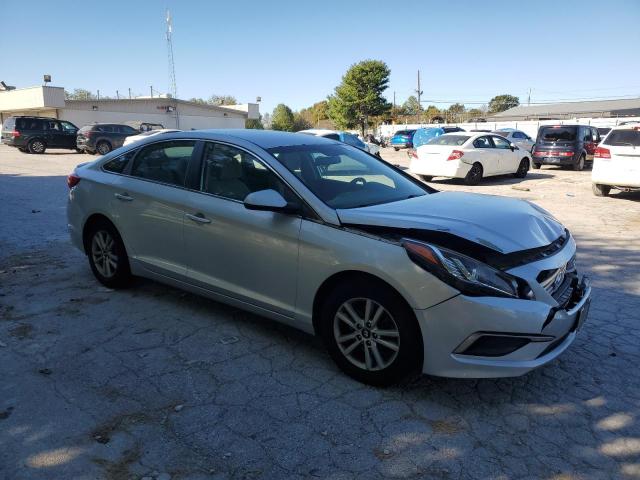 Photo 4 from auction – 2017 HYUNDAI SONATA SE with VIN 5NPE24AF3HH520556