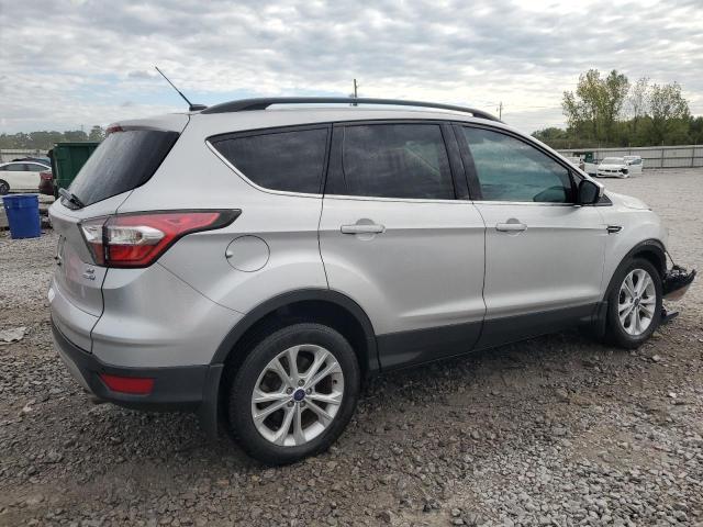 Photo 3 from auction – 2017 FORD ESCAPE SE with VIN 1FMCU9GD0HUB48325