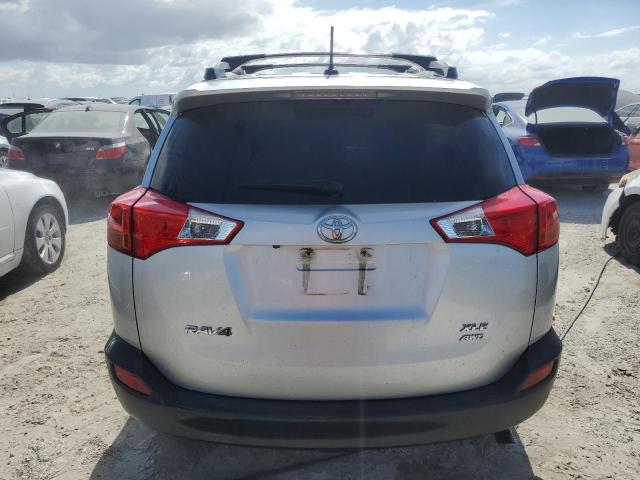 Photo 6 from auction – 2015 TOYOTA RAV4 XLE with VIN JTMRFREV7FJ040304