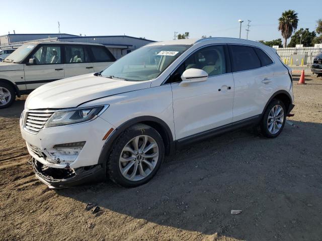 LINCOLN MKC SELECT 2017 with VIN 5LMCJ2C92HUL11314 - Photo from auction